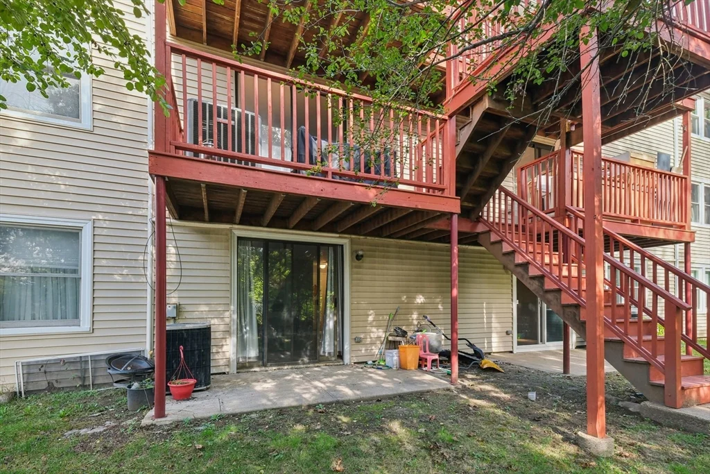 2 bed, 1 bath apartment for rent at 25 Rockland St Unit 3, West Roxbury — photo 9 of 9