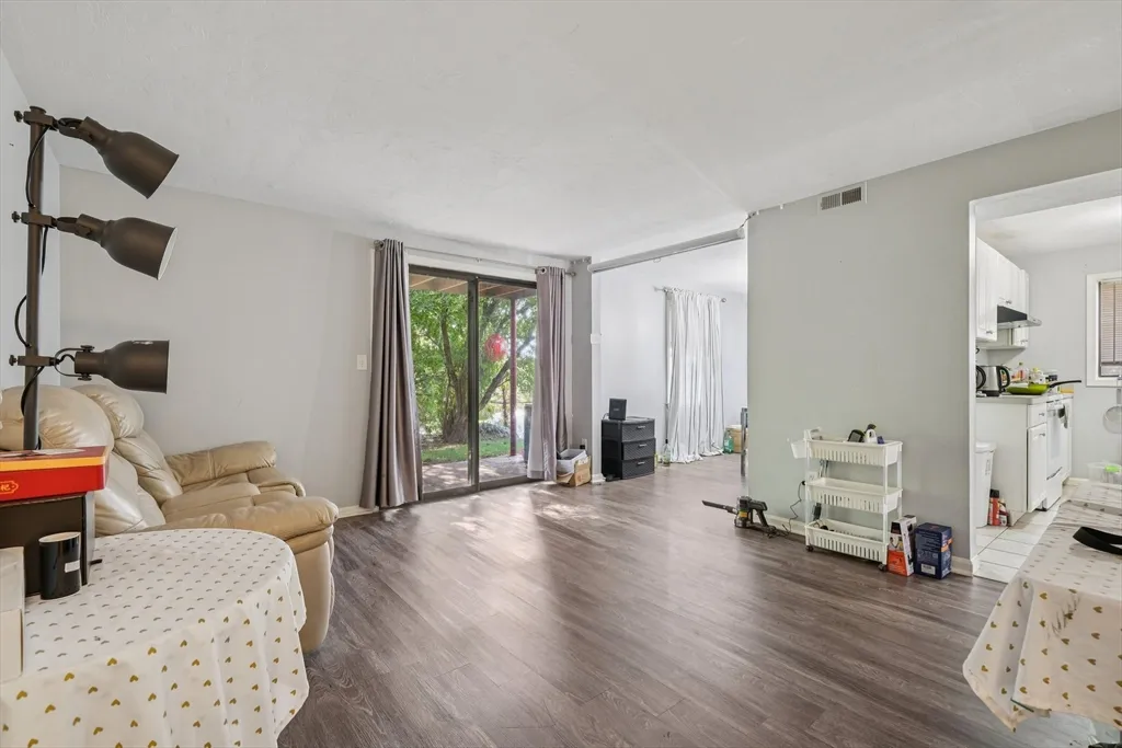 2 bed, 1 bath apartment for rent at 25 Rockland St Unit 3, West Roxbury — photo 3 of 9