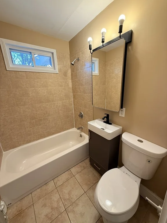 3 bed, 1 bath apartment for rent at 25 Ronan St Unit 2, Dorchester — photo 8 of 28