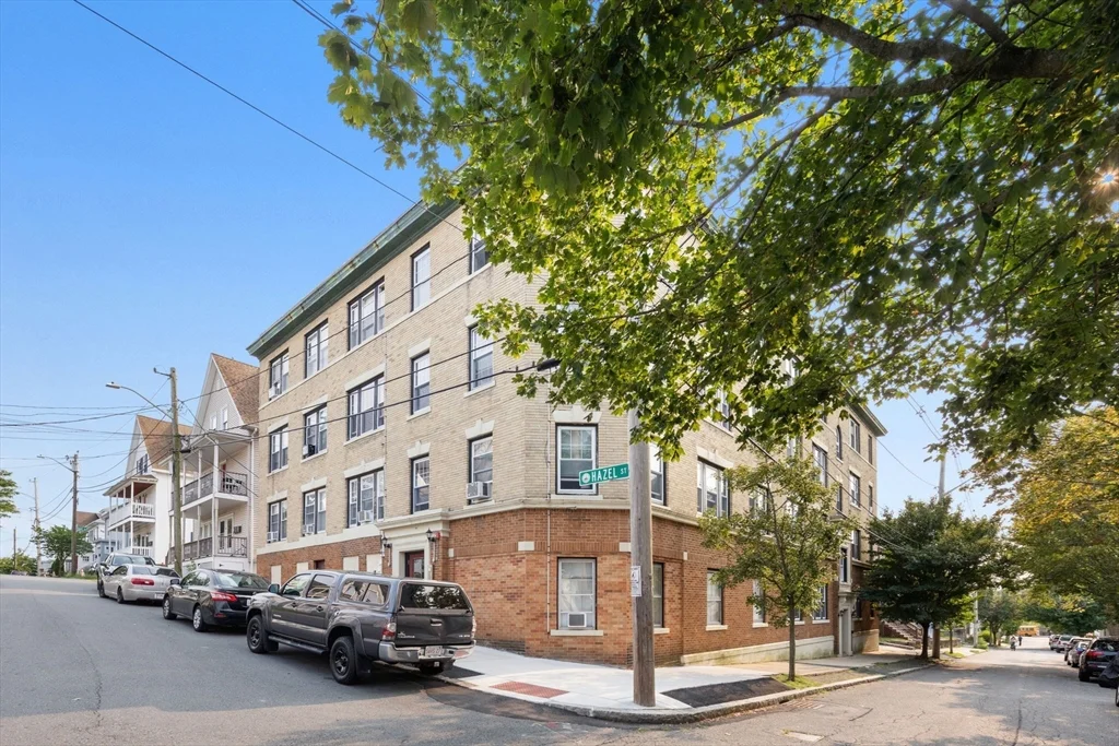2 bed, 1 bath apartment for rent at 25 Roslyn St Unit 16, Salem — photo 11 of 12