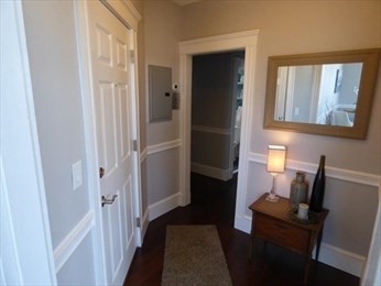 2 bed, 1 bath apartment for rent at 25 Roslyn St Unit 16, Salem — photo 4 of 12