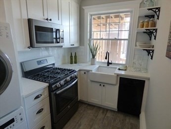 2 bed, 1 bath apartment for rent at 25 Roslyn St Unit 16, Salem — photo 7 of 12