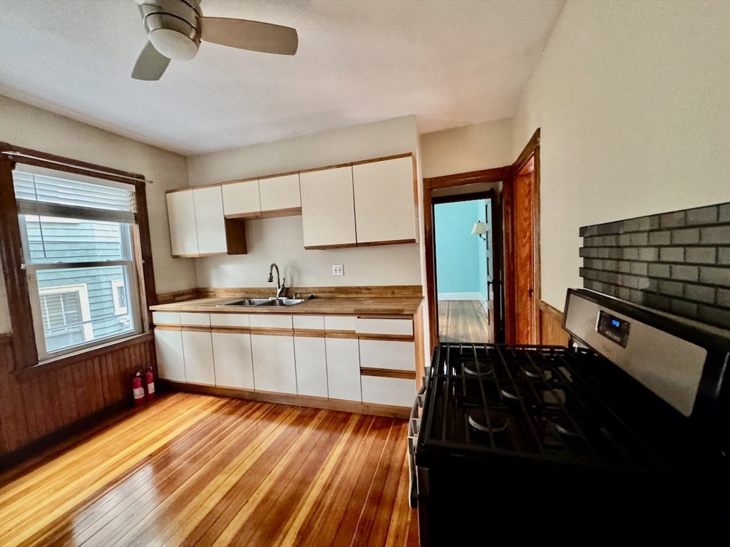 2 bed, 1 bath apartment for rent at 25 Rowell Unit 1, Dorchester — photo 16 of 21