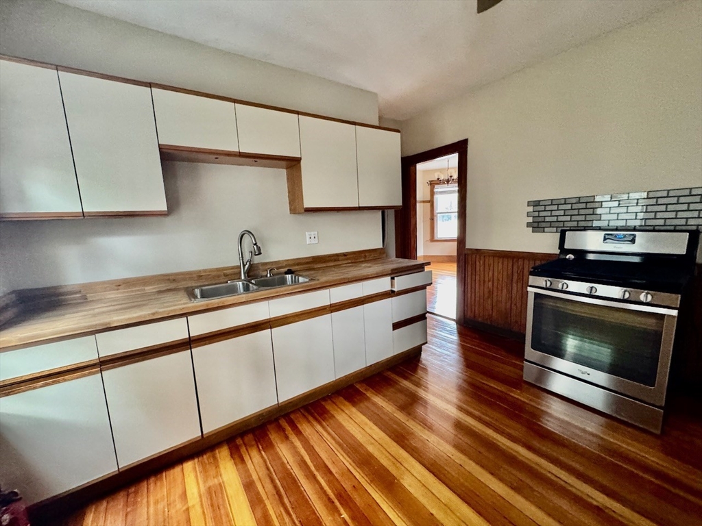2 bed, 1 bath apartment for rent at 25 Rowell Unit 1, Dorchester — photo 18 of 21