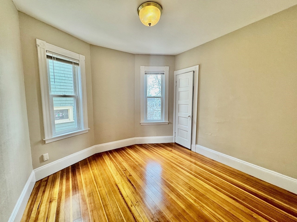 3 bed, 1 bath apartment for rent at 25 Rowell Unit 2, Dorchester — photo 10 of 22