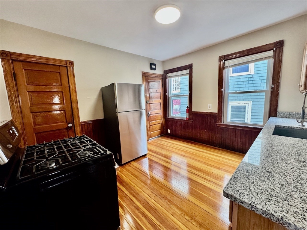 3 bed, 1 bath apartment for rent at 25 Rowell Unit 2, Dorchester — photo 12 of 22
