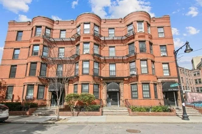 2 bed, 1 bath apartment for rent at 25 Saint Stephen Unit 1, Fenway — photo 17 of 18