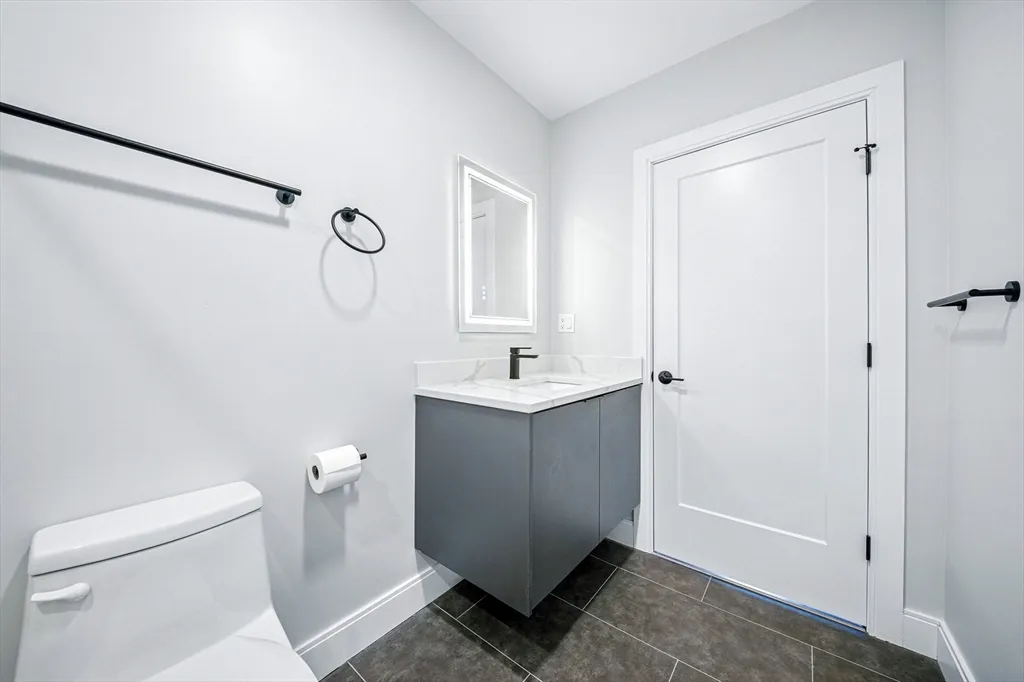 2 bed, 2 bath apartment for rent at 25 Second Unit 206, Chelsea — photo 27 of 40