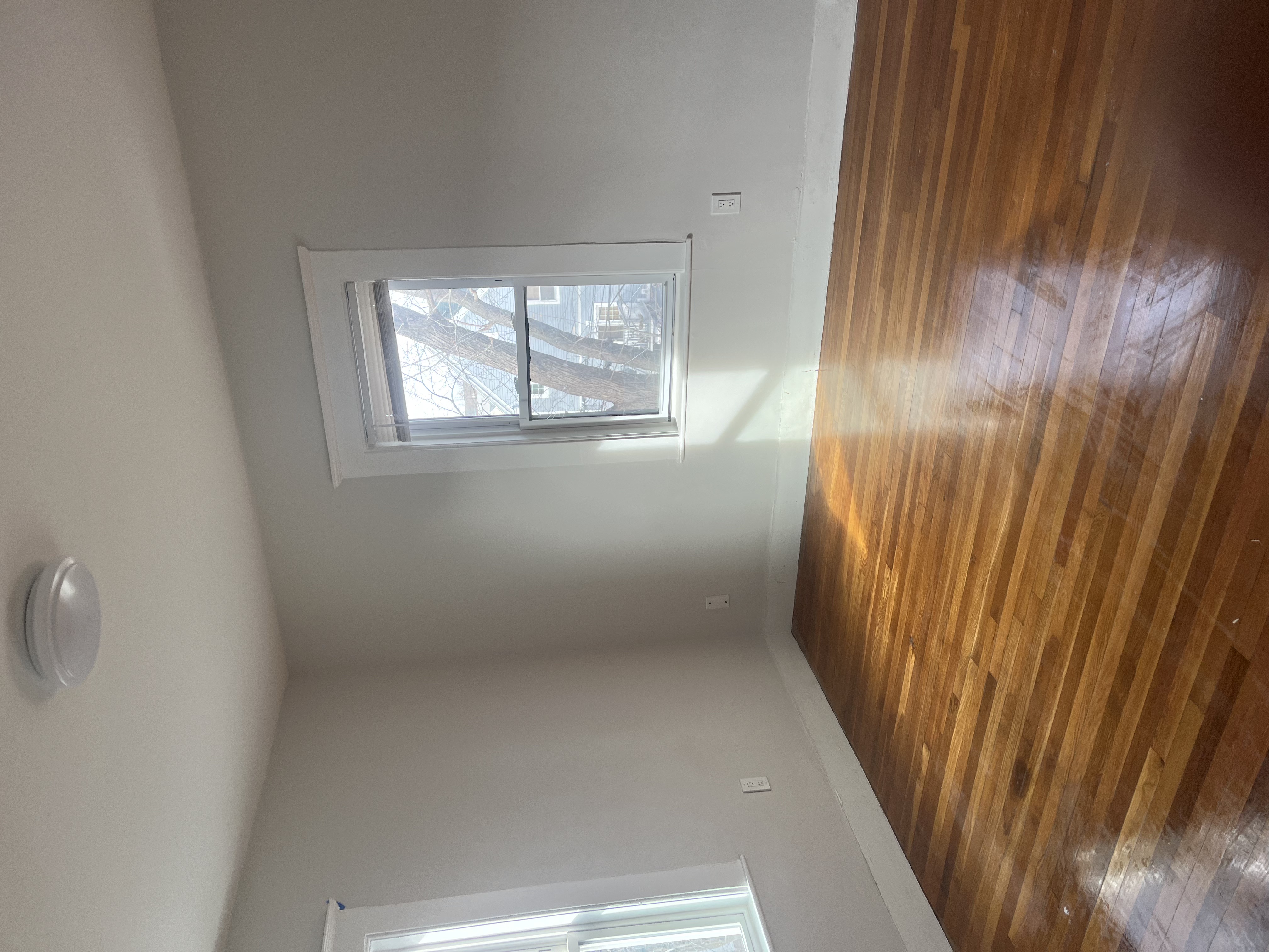 3 bed, 1 bath apartment for rent at 25 Selden St Unit 2, Dorchester — photo 5 of 10