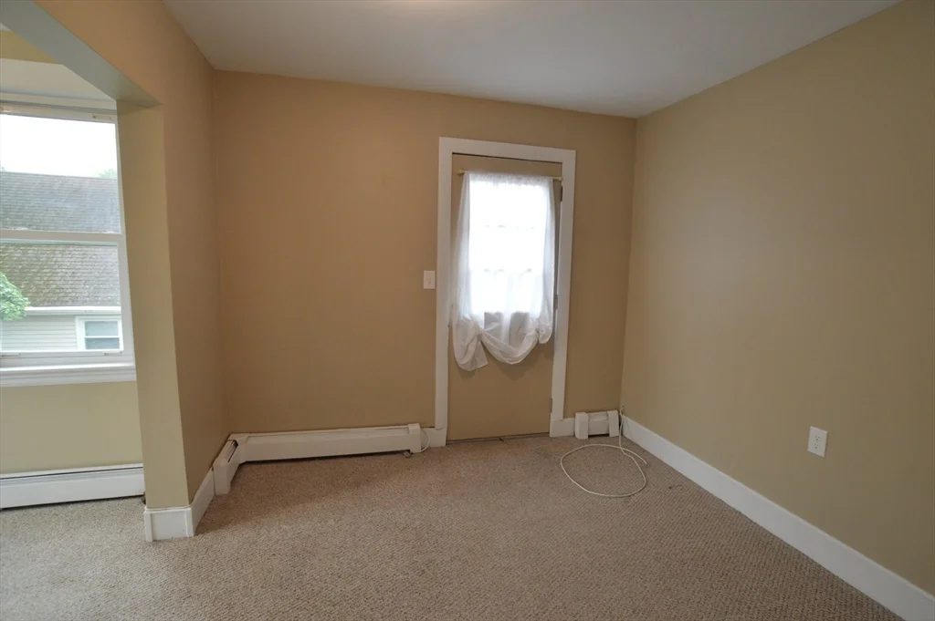 3 bed, 2 bath apartment for rent at 25 Sherman St Unit 2, Peabody — photo 4 of 10