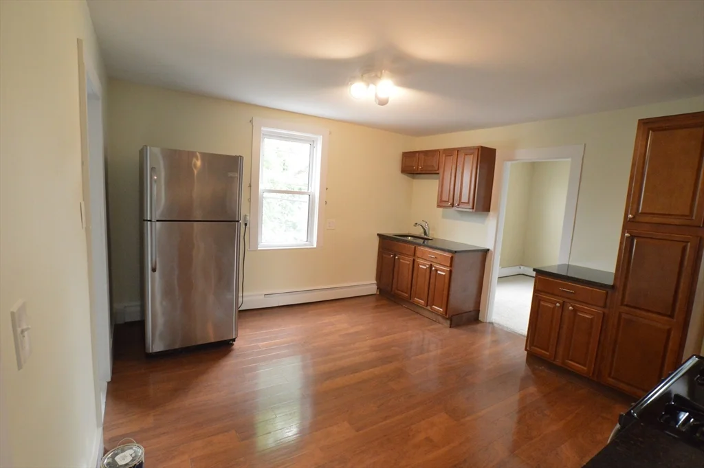3 bed, 2 bath apartment for rent at 25 Sherman St Unit 2, Peabody — photo 2 of 10