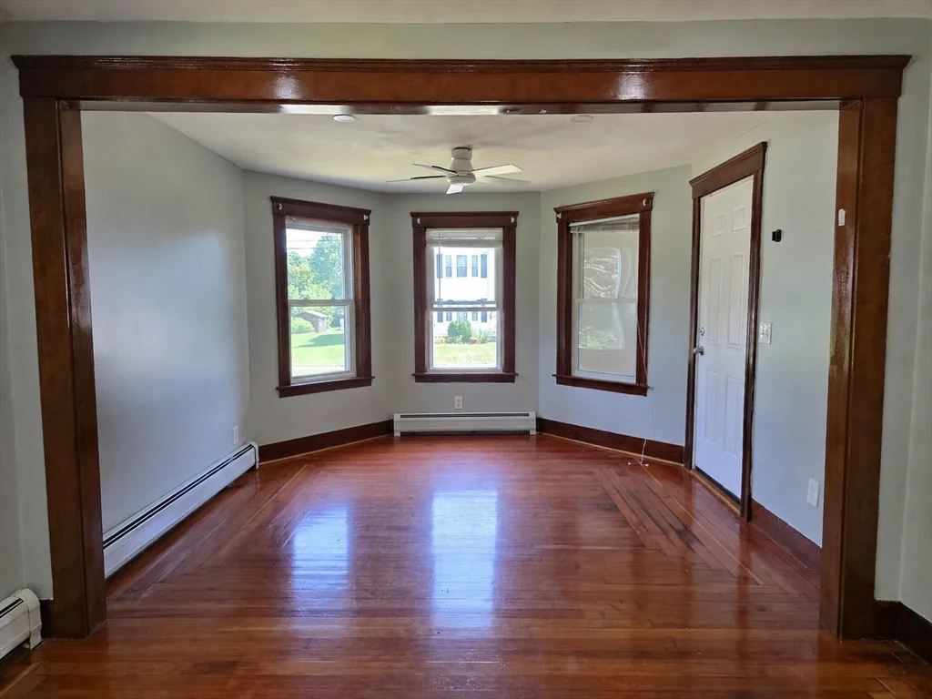 3 bed, 1 bath apartment for rent at 25 Slater St Unit 1st Fl, Webster — photo 10 of 21