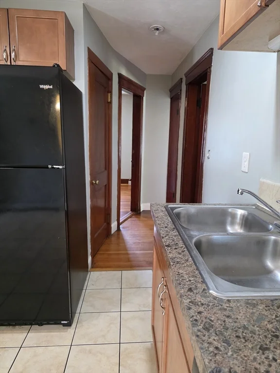 3 bed, 1 bath apartment for rent at 25 Slater St Unit 1st Fl, Webster — photo 5 of 21