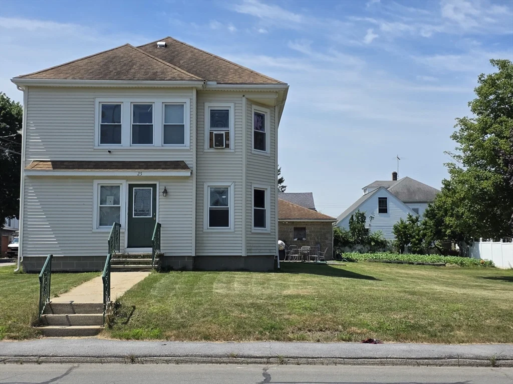 3 bed, 1 bath apartment for rent at 25 Slater St Unit 1st Fl, Webster — photo 17 of 21