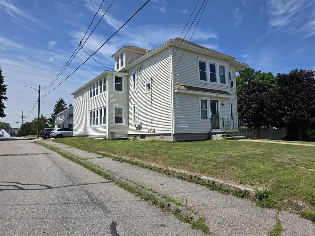 3 bed, 1 bath apartment for rent at 25 Slater St Unit 1st Fl, Webster — photo 18 of 21