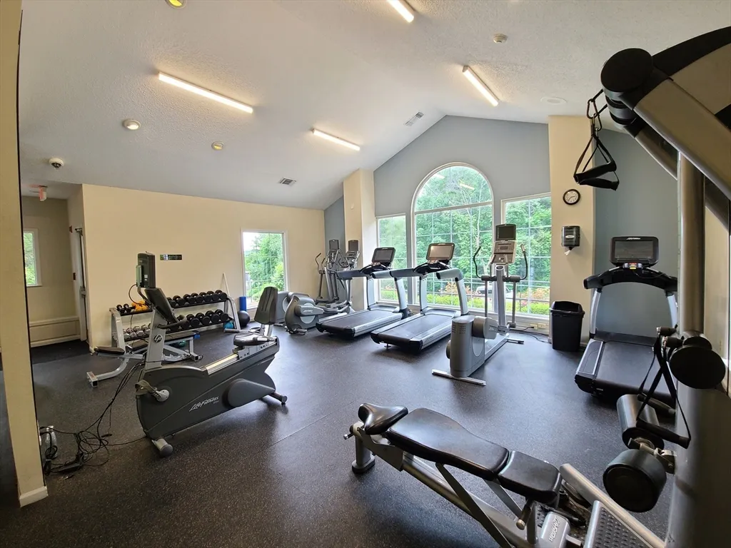 2 bed, 2 bath apartment for rent at 25 South Point Dr Unit 203, Dorchester — photo 13 of 14