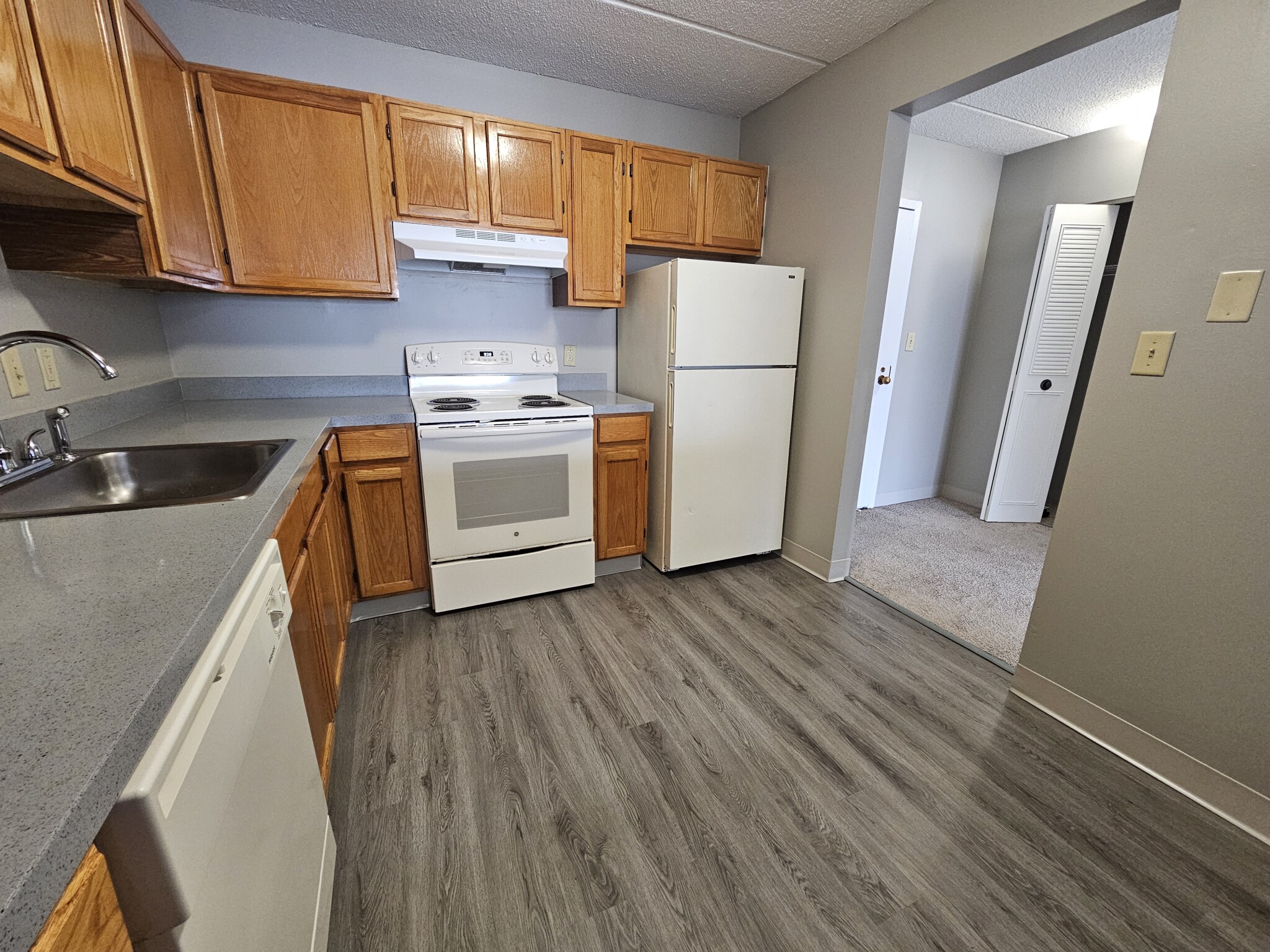 2 bed, 2 bath apartment for rent at 25 South Point Dr Unit 404, Dorchester — photo 3 of 16