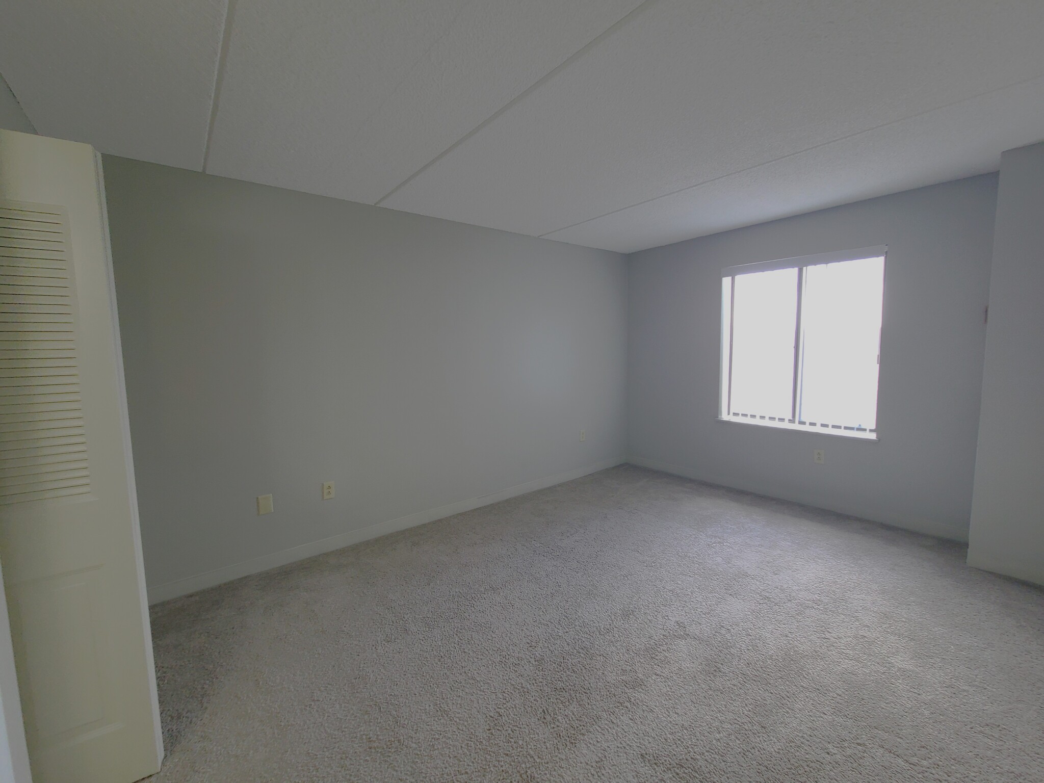 2 bed, 2 bath apartment for rent at 25 South Point Dr Unit 503, Dorchester — photo 3 of 12