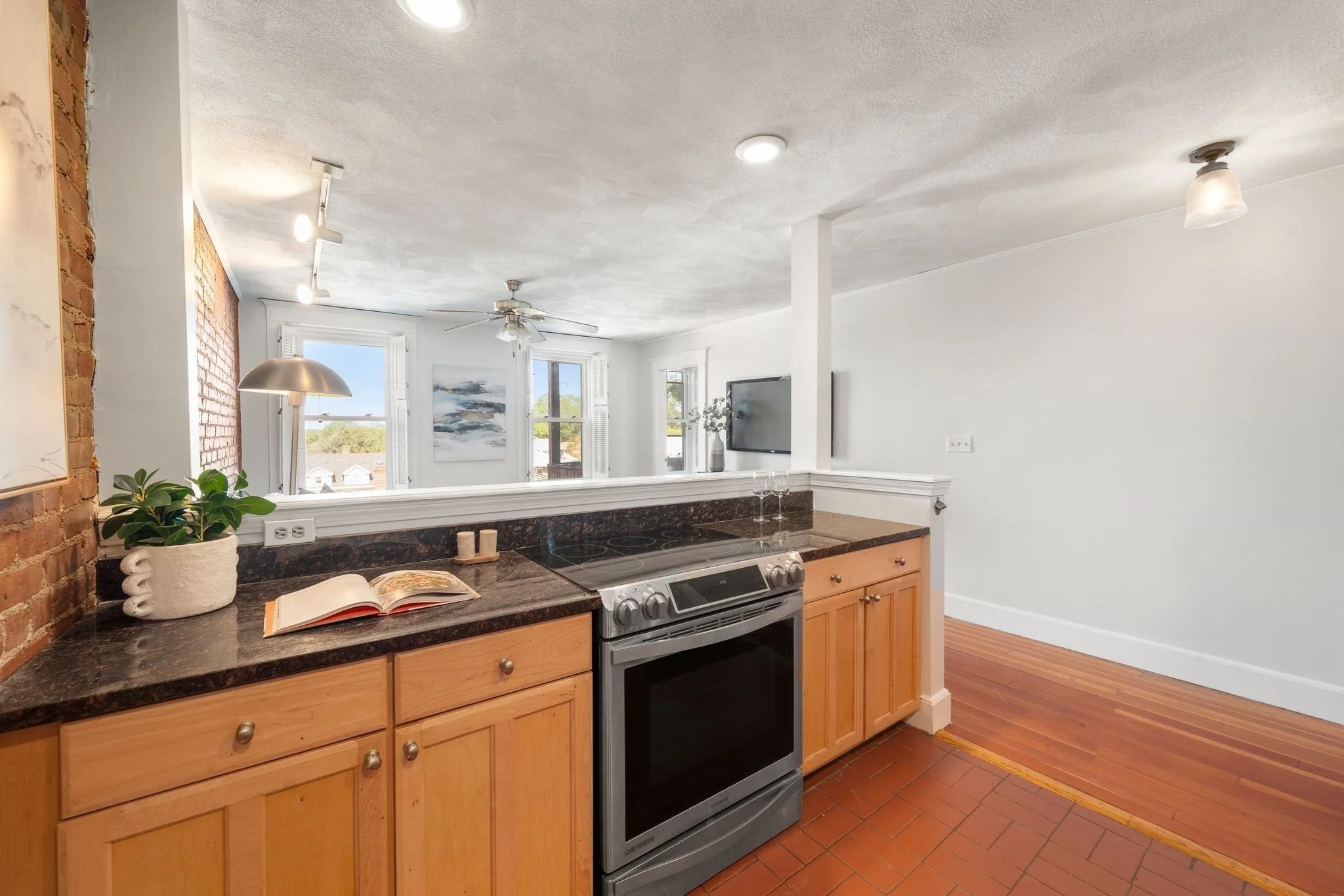 2 bed, 1 bath apartment for rent at 25 South St Unit 4A, Brighton — photo 7 of 23