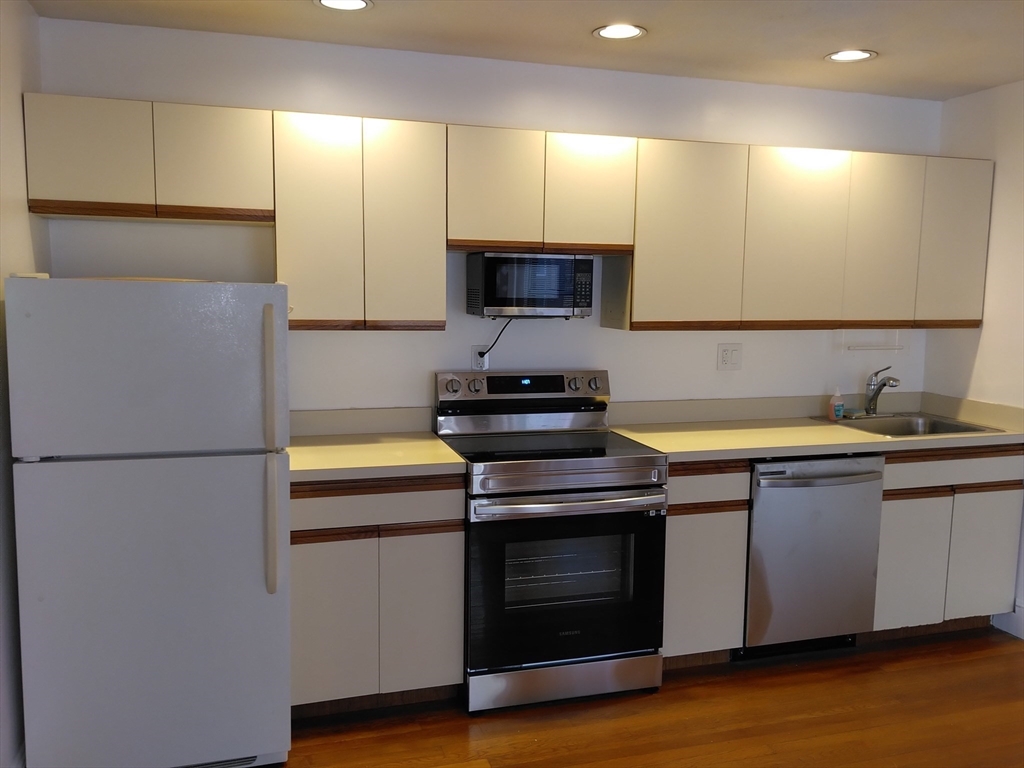 1 bed, 1 bath apartment for rent at 25 South St Unit 5, Brighton — photo 5 of 9