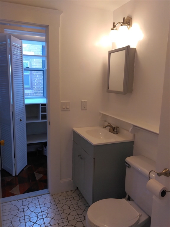 1 bed, 1 bath apartment for rent at 25 South St Unit 5, Brighton — photo 8 of 9