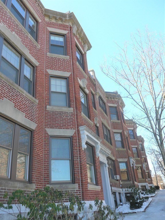 2 bed, 1 bath apartment for rent at 25 Stearns Rd Unit 4, Coolidge Corner — photo 10 of 24