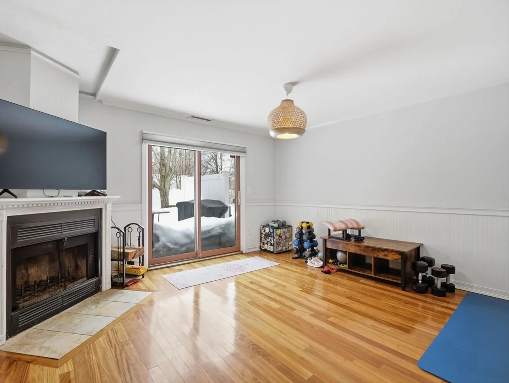 2 bed, 1 bath apartment for rent at 25 Stock St Unit 25, Dorchester — photo 5 of 22