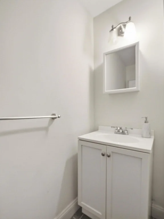 2 bed, 1 bath apartment for rent at 25 Stock St Unit 25, Dorchester — photo 16 of 22