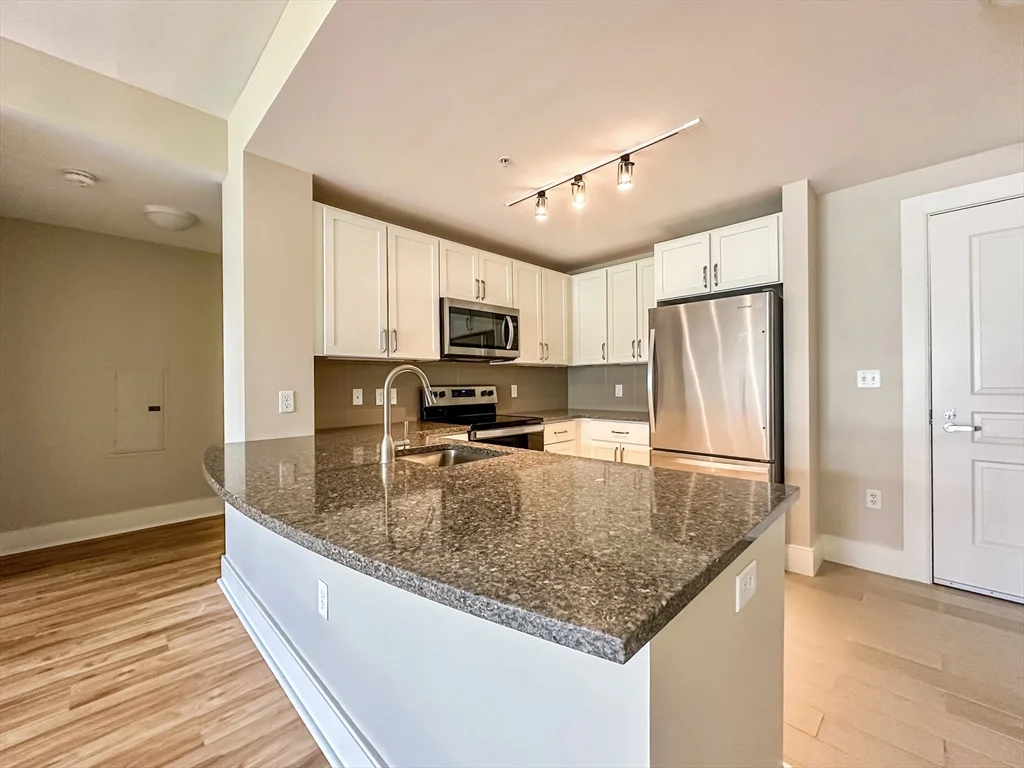 1 bed, 1 bath apartment for rent at 25 Stonehaven Dr Unit 256, Weymouth — photo 13 of 35