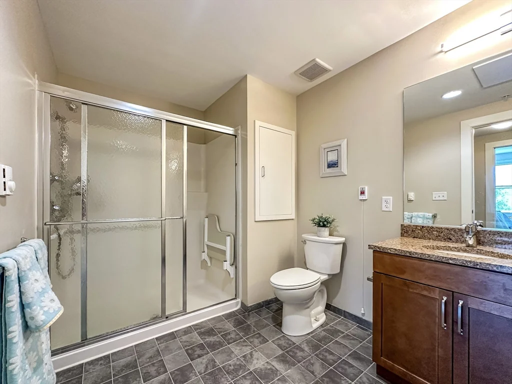 1 bed, 1 bath apartment for rent at 25 Stonehaven Dr Unit 256, Weymouth — photo 10 of 35