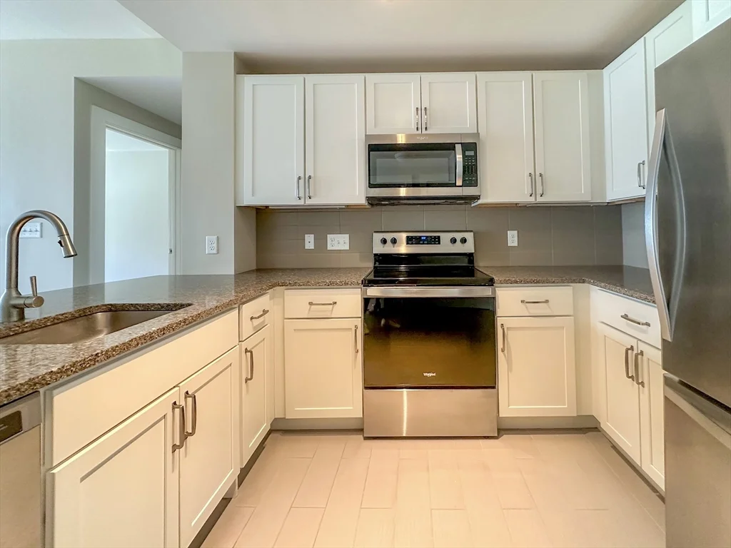 1 bed, 1 bath apartment for rent at 25 Stonehaven Dr Unit 256, Weymouth — photo 14 of 35