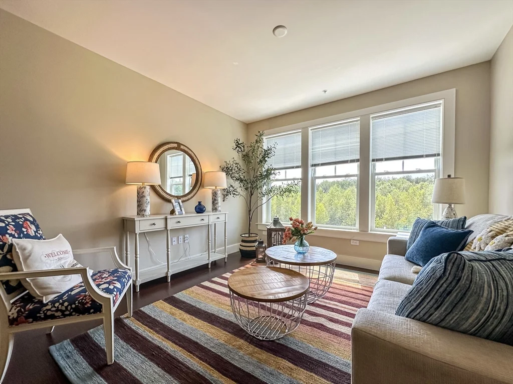 1 bed, 1 bath apartment for rent at 25 Stonehaven Dr Unit 256, Weymouth — photo 3 of 35