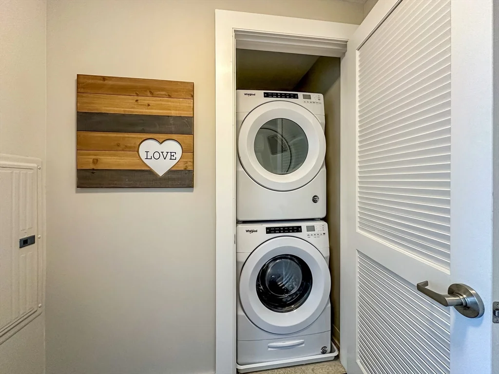 1 bed, 1 bath apartment for rent at 25 Stonehaven Dr Unit 256, Weymouth — photo 9 of 35
