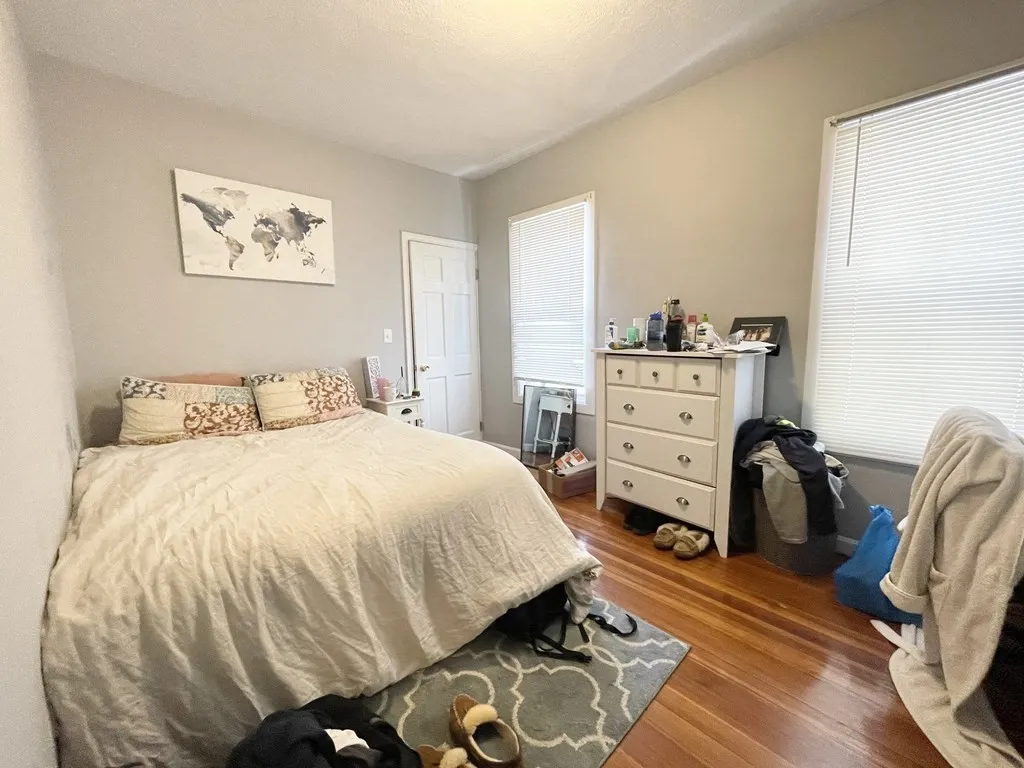 3 bed, 1 bath apartment for rent at 25 Sudan St Unit 1, Dorchester — photo 5 of 9