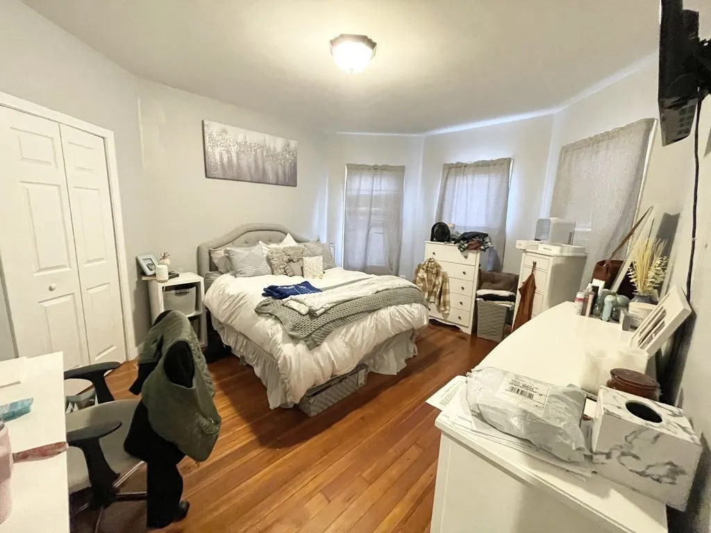 3 bed, 1 bath apartment for rent at 25 Sudan St Unit 1, Dorchester — photo 4 of 9