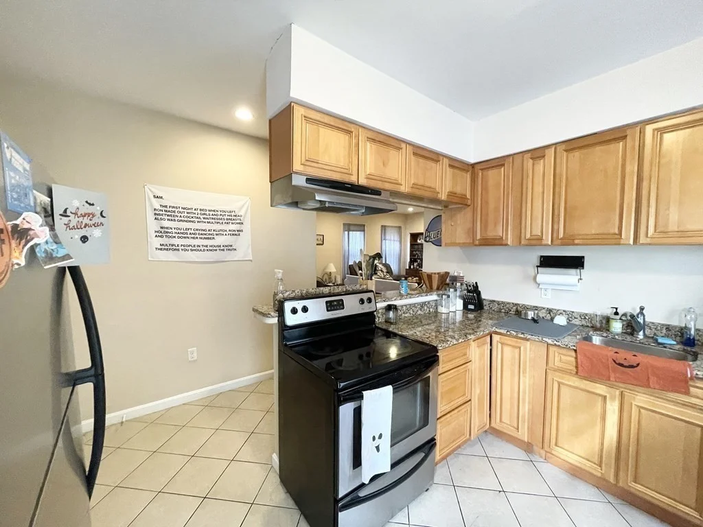 3 bed, 1 bath apartment for rent at 25 Sudan St Unit 2, Dorchester — photo 2 of 9