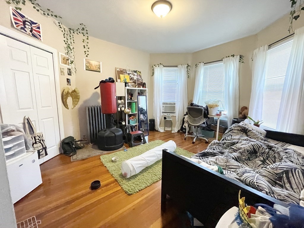 4 bed, 1 bath apartment for rent at 25 Sudan St Unit 3, Dorchester — photo 4 of 11
