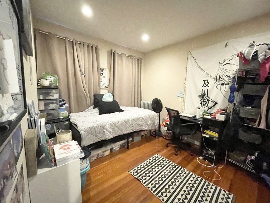 4 bed, 1 bath apartment for rent at 25 Sudan St Unit 3, Dorchester — photo 5 of 11