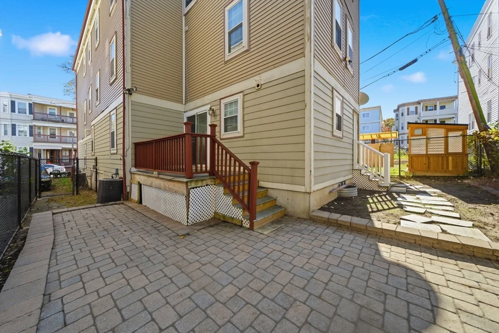 1 bed, 1 bath apartment for rent at 25 Sutton St Unit 25, Mattapan — photo 3 of 13