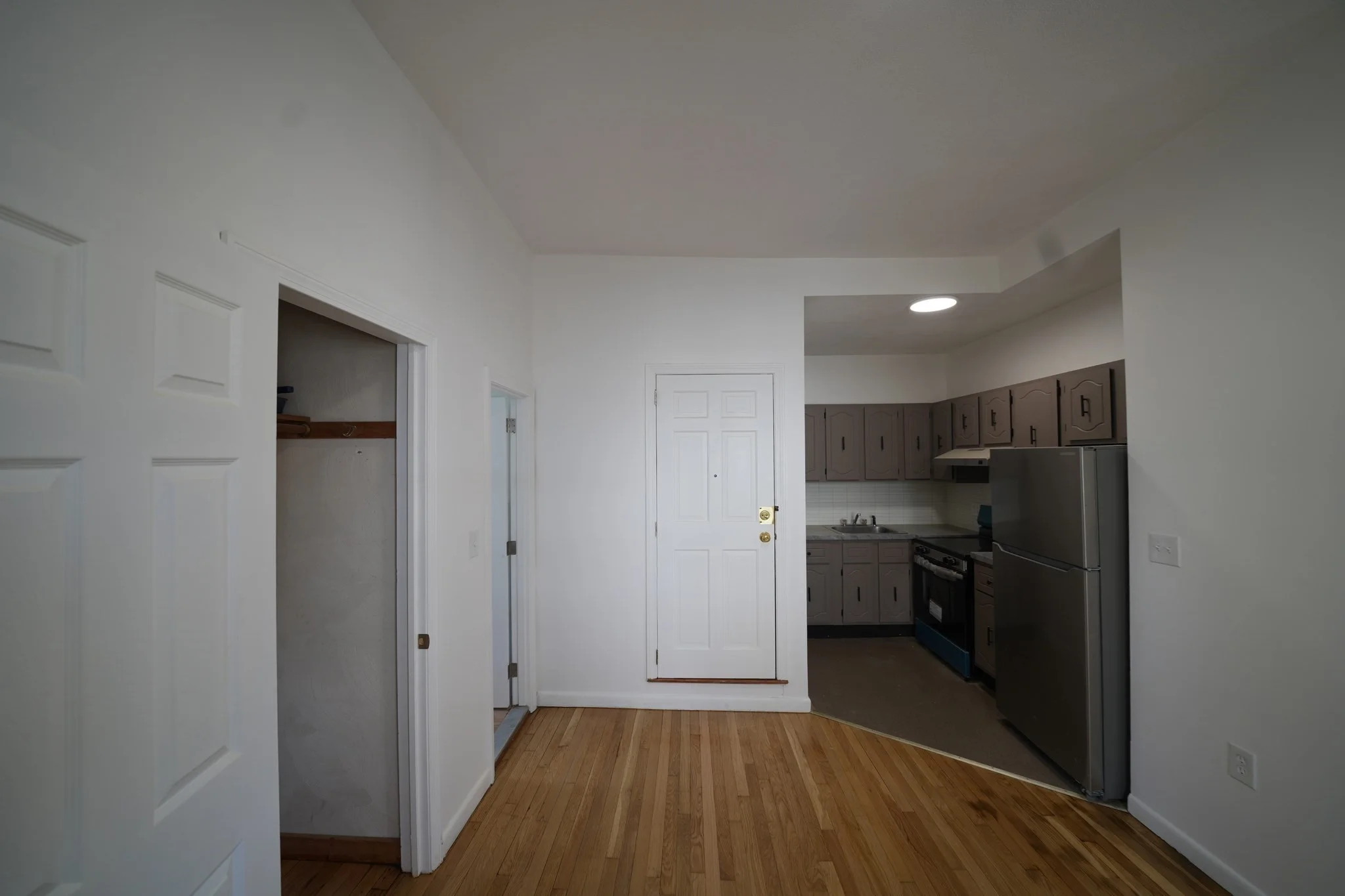 1 bed, 1 bath apartment for rent at 25 Temple Unit 1L, Winter Hill — photo 3 of 19