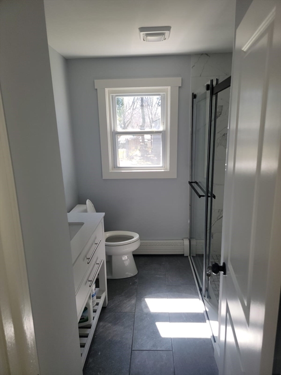 3 bed, 2 bath apartment for rent at 25 Tobyhanna, Providence — photo 5 of 18