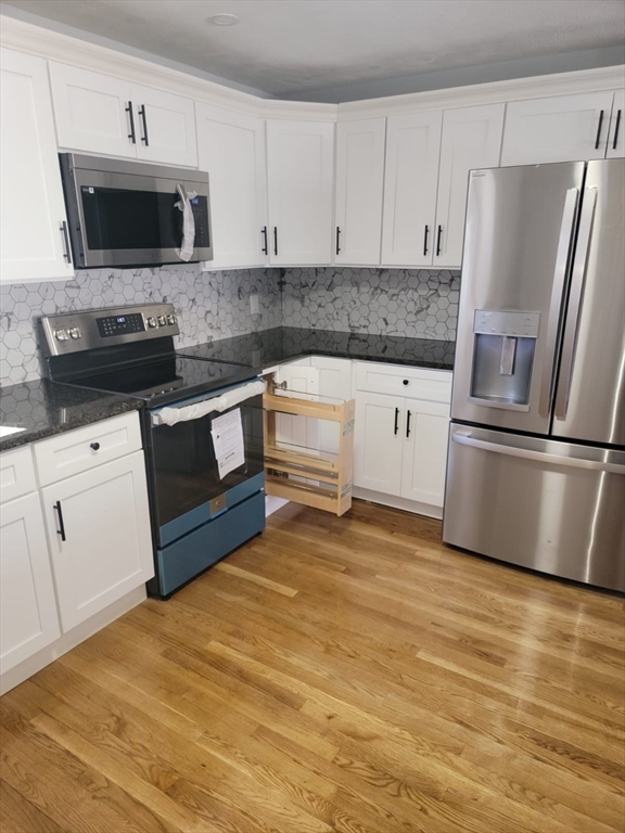 3 bed, 2 bath apartment for rent at 25 Tobyhanna, Providence — photo 12 of 18