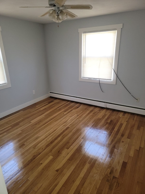 3 bed, 2 bath apartment for rent at 25 Tobyhanna, Providence — photo 6 of 18