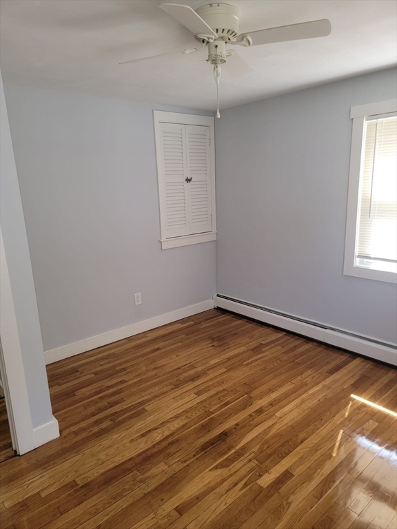3 bed, 2 bath apartment for rent at 25 Tobyhanna, Providence — photo 10 of 18