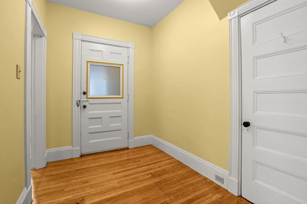 2 bed, 1 bath apartment for rent at 25 Tower Unit 1, Jamaica Plain — photo 3 of 28