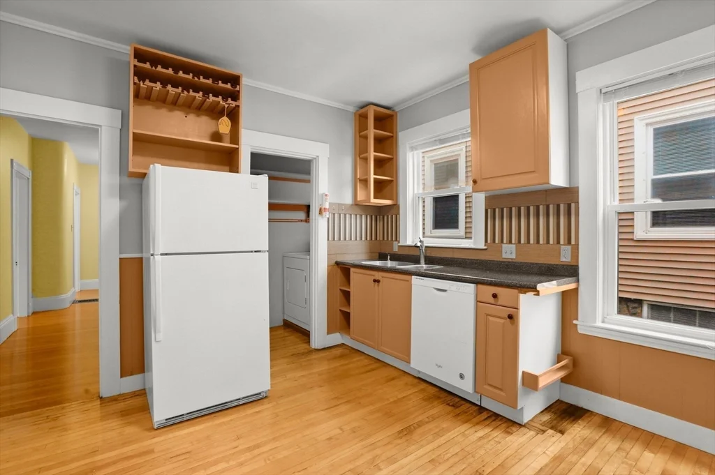 2 bed, 1 bath apartment for rent at 25 Tower Unit 1, Jamaica Plain — photo 16 of 28
