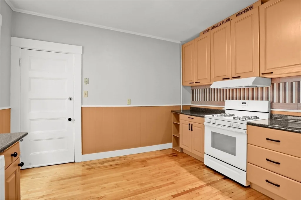 2 bed, 1 bath apartment for rent at 25 Tower Unit 1, Jamaica Plain — photo 17 of 28