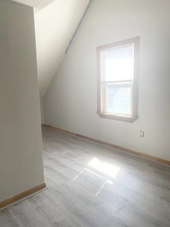 3 bed, 1 bath apartment for rent at 25 Vine Ave Unit 2R, Quincy — photo 3 of 5
