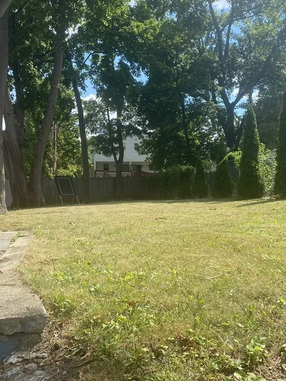 3 bed, 1 bath apartment for rent at 25 Vine Ave Unit 2R, Quincy — photo 5 of 5