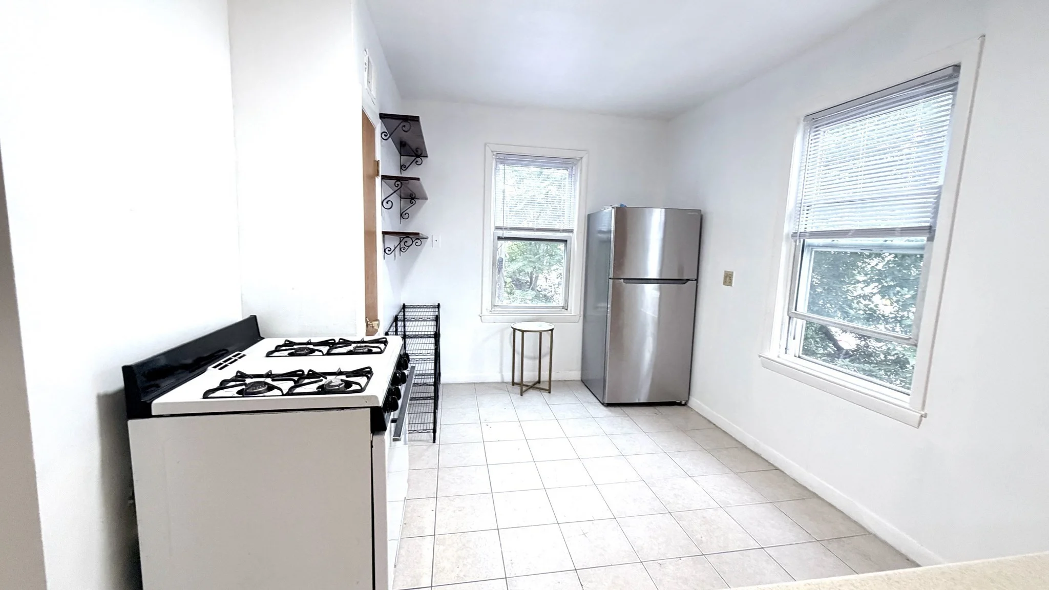 2 bed, 1 bath apartment for rent at 25 W 5ht St Unit 2, South Boston — photo 3 of 11